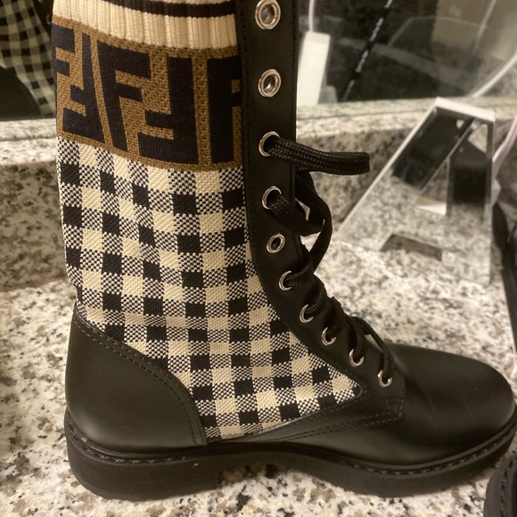 Fendi boots - Picture 5 of 7